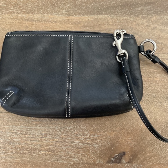 Small coach wristlet - Picture 2 of 5